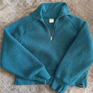 Fleece sweatshirt
